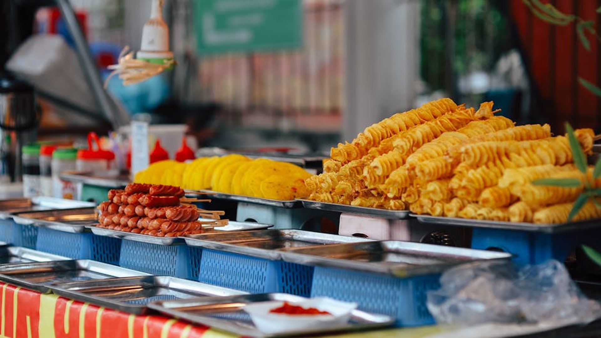 Hanoi street food stand 5:30 PM locals eating smal