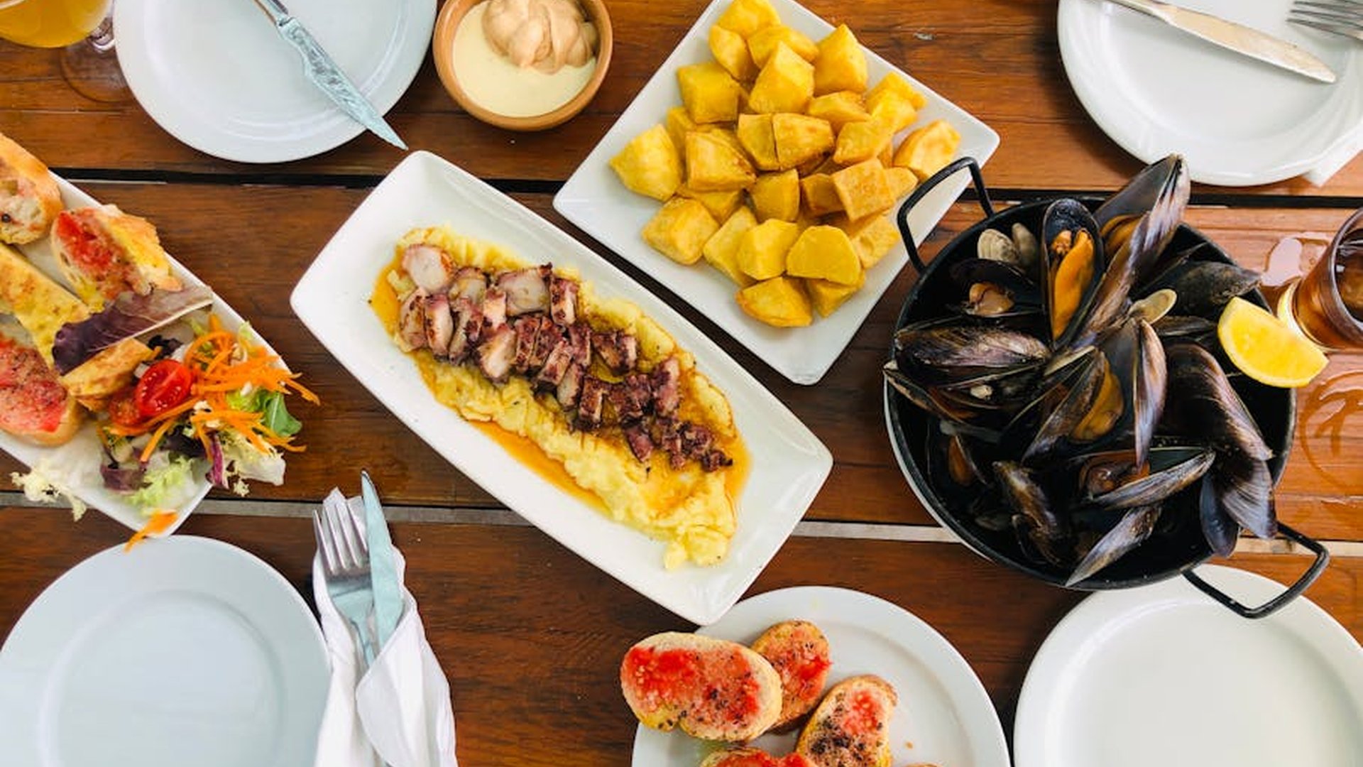 tourist trap restaurant Barcelona tapas overpriced